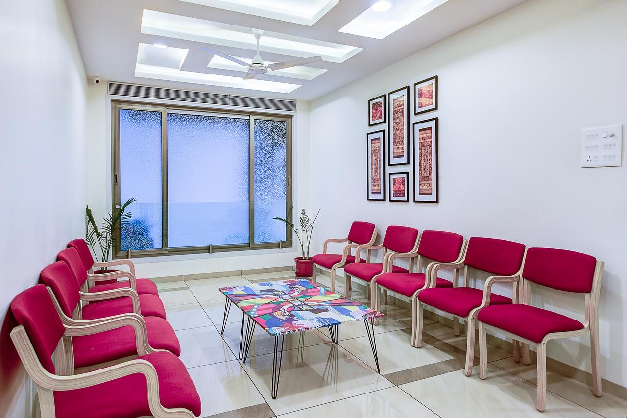 Отель Treebo Daksh Residency Индаур Экстерьер фото