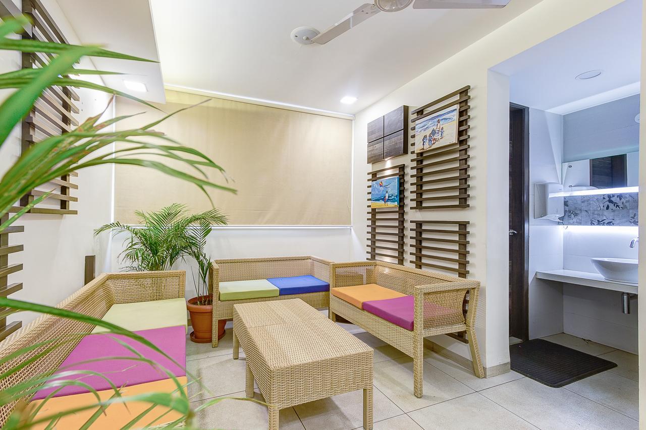 Отель Treebo Daksh Residency Индаур Экстерьер фото
