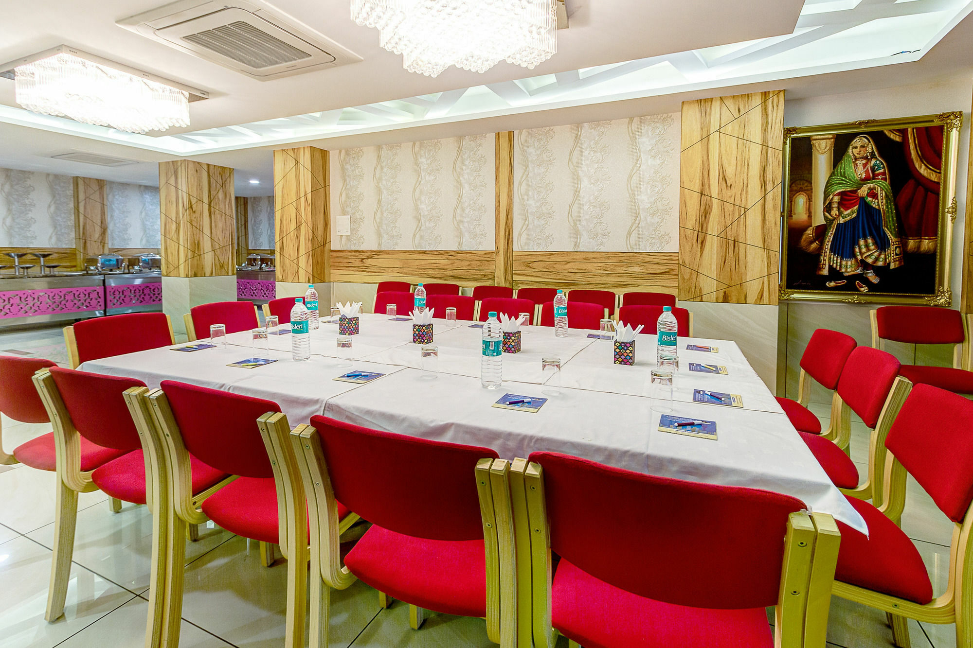 Отель Treebo Daksh Residency Индаур Экстерьер фото